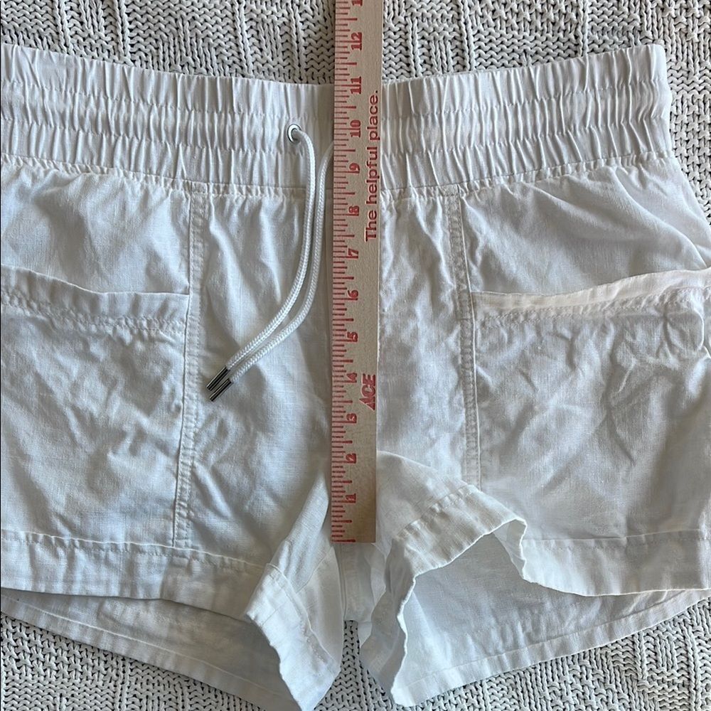 Athleta Cabo Linen 4" Short Women's Sz 8 White - Picture 4 of 9